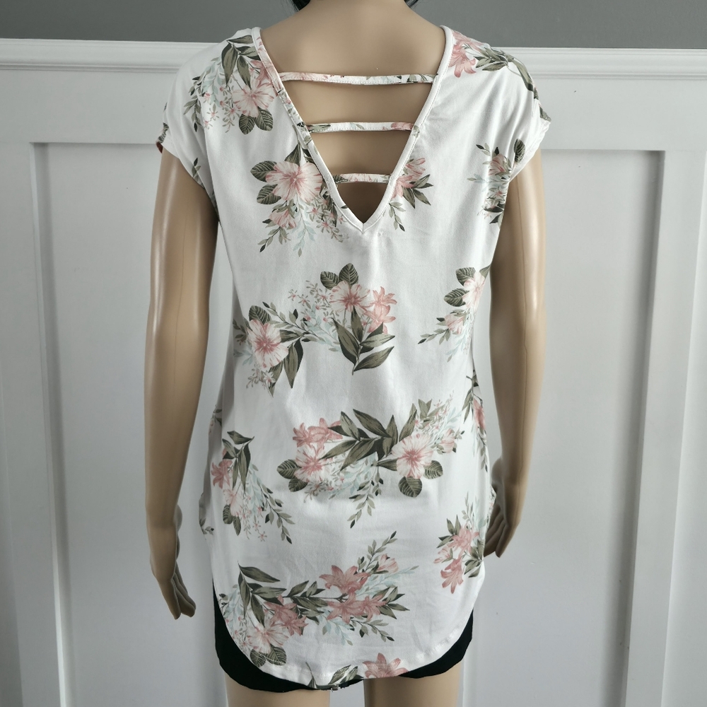 2/20$ Ardene Pastel Floral Top, Soft Girl / Coquette Aesthetic - size L - Picture 5 of 13